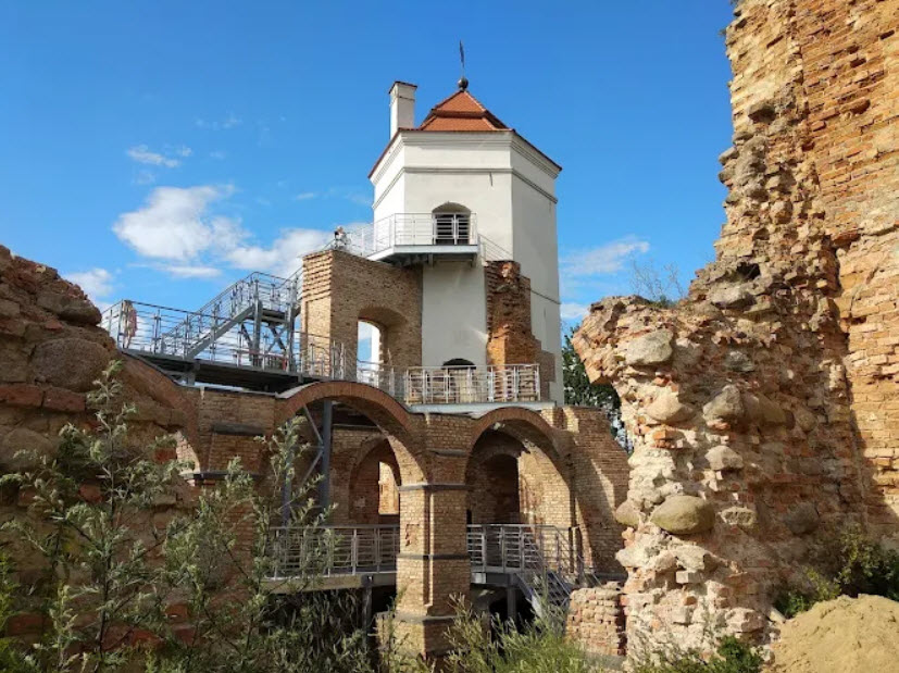 Haĺšany Castle, Belarus